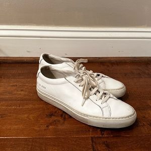 COMMON PROJECTS
Achilles Leather Low-Top Sneakers